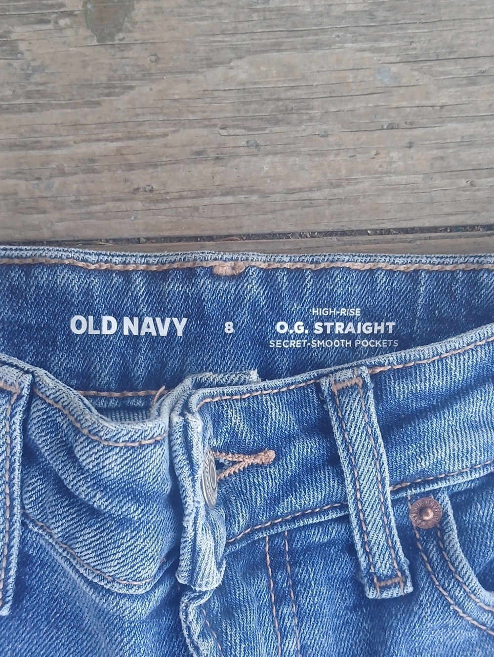 GUC Old Navy  High Rise  O.G. Straight Ripped Jeans Cuffed size 8 - Picture 3 of 6